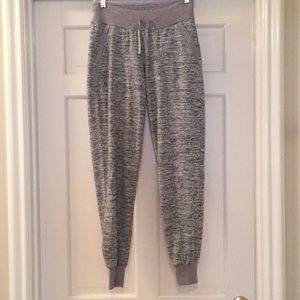 Athleta heather gray joggers